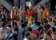 Menteri Dalam Negeri RI Bangga Disambut Dengan Adat Nias Selatan