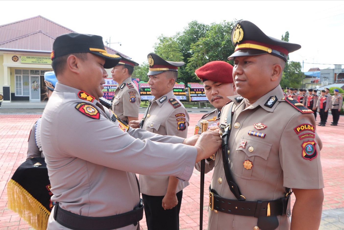 Kapolres-Nias-Selatan-Saat-Memimpin-Sertijab-Kapolres-di-Nias-Selatan