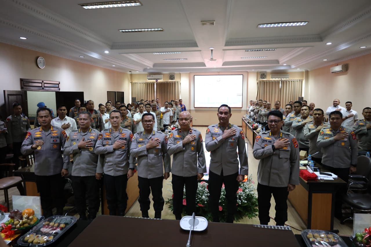 Brigjen-Pol-Hengki-Resmi-Menerima-Tanggung-Jawab-Sebagai-Kapolda