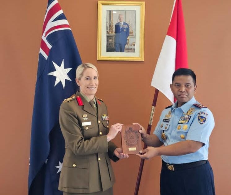 Gubernur-AAU-Bertemu-Dubes-RI-di-Canberra-Pererat-Kolaborasi-Internasional