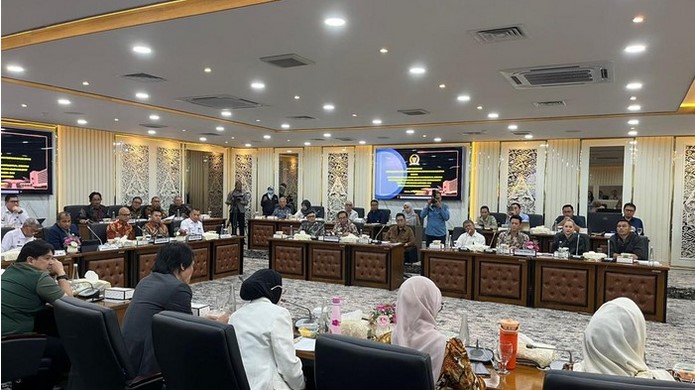 Rapat-Komisi-XIII-DPR-RI-Baleg-bersama-LMKN-VISI-AKSI-di-kompleks-parlemen-Senayan-Jakarta