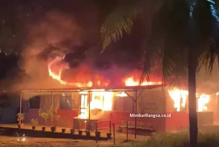 Kantor-Dinas-Pendidikan-Nias-Selatan-Terbakar