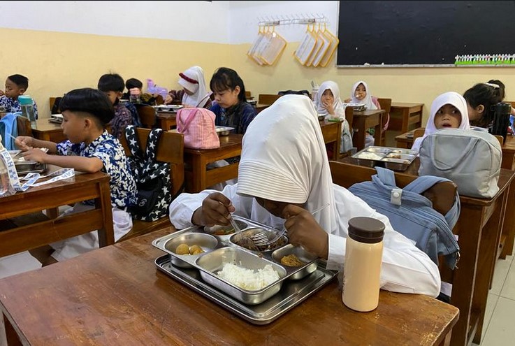 MBG-di-SD-Jakbar-Sering-Tak-Habis-Sekolah-Alihkan-ke-Guru-dan-Petugas
