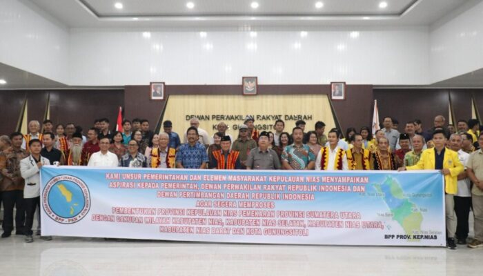 Ribuan Warga Nias Serukan Pemerintah Segera Sahkan Provinsi Kepulauan Nias