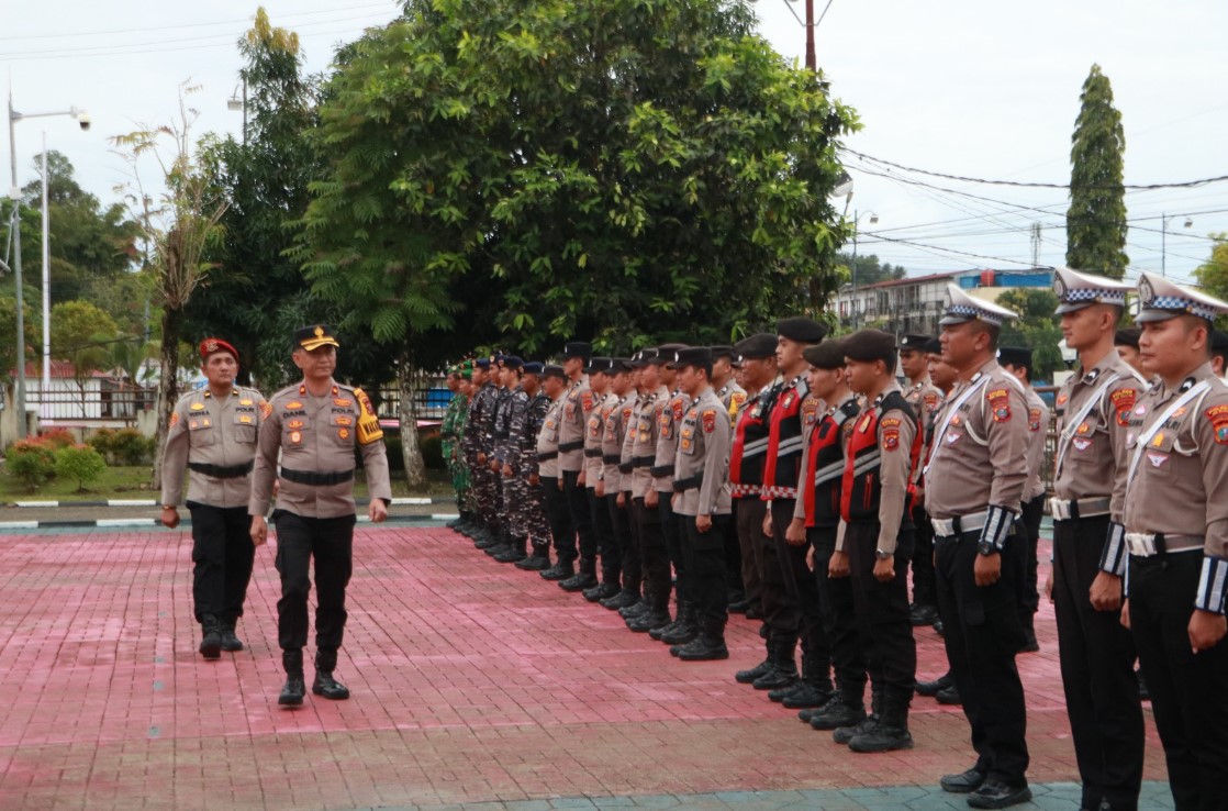Wakapolres Nias Selatan memimpin Apel Gelar Pasukan Operasi Zebra Toba 2025 di Lapangan Apel Polres. Wakapolres Nias Selatan Kompol Mahyu Danil Noor memimpin Apel Gelar Pasukan Operasi Zebra Toba 2025 di Lapangan Polres.
