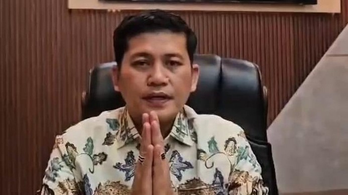 Bupati-Aceh-Selatan-Mirwan-MS-menyampaikan-permohonan-maaf-usai-pergi-umrah-tanpa-izin