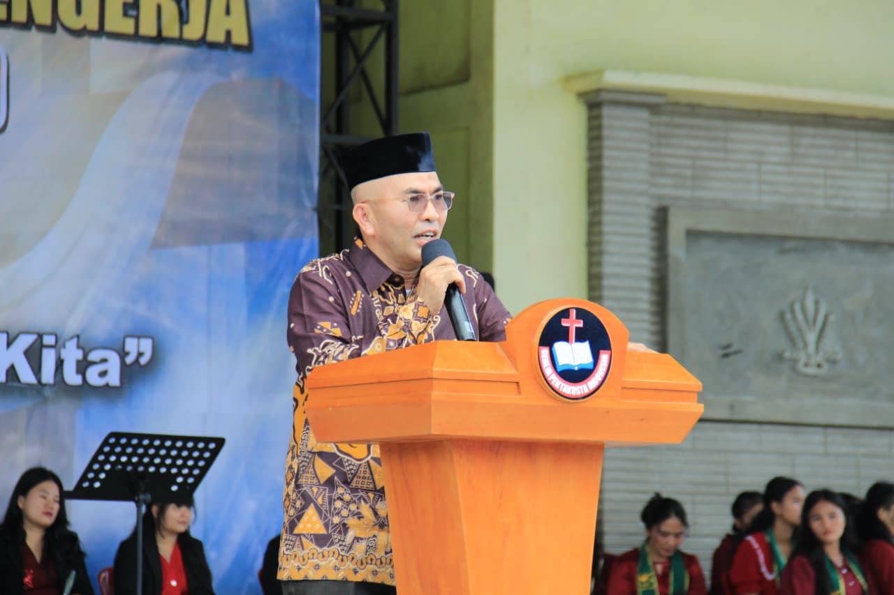 Perayaan-Paskah-GPI-Nias-Selatan-di-Teluk-Dalam-bersama-Fadlin-Gea-dan-jemaat
